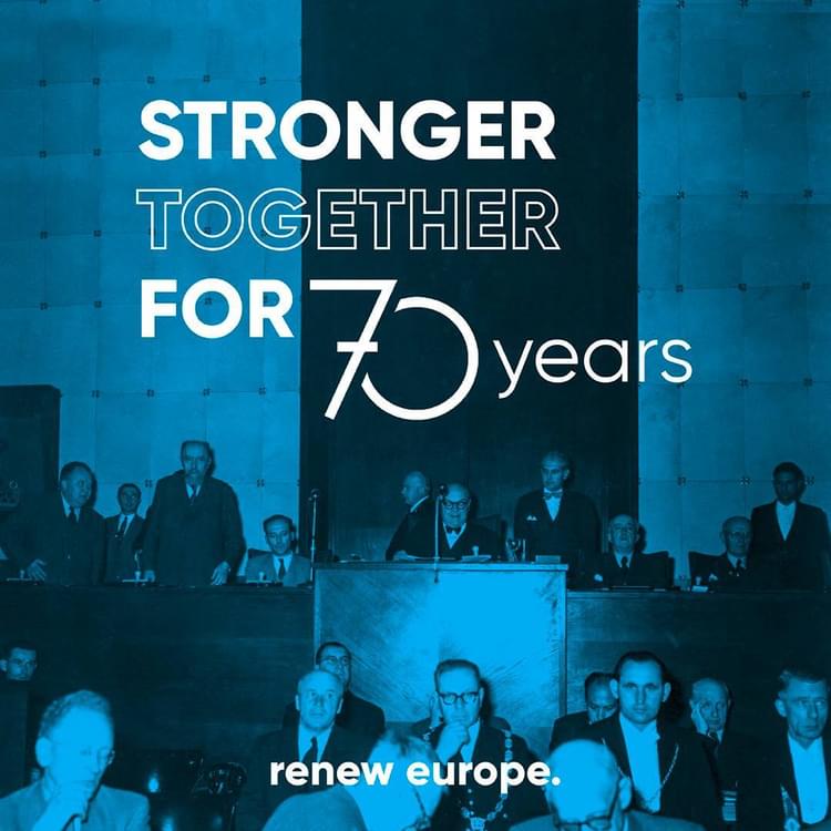 Photo 5469785399036592127 y