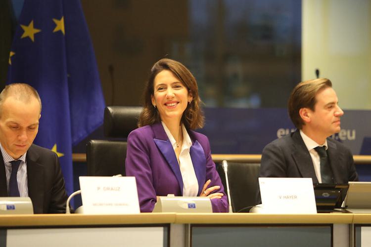 53486288364 d49350774f c