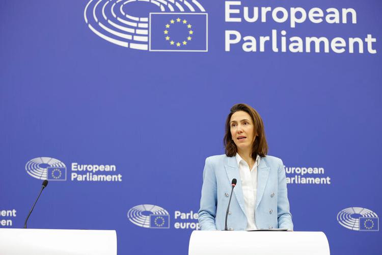 1739276408749 20250211 EP 180085 A CU 0080 MOBILE